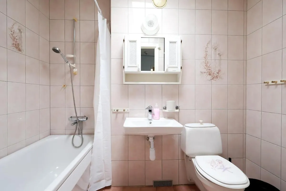 גטבורג 10 Beds, 5 Bedrooms 0*,  שבדיה